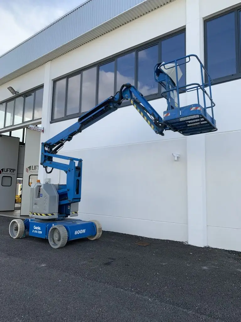 Piattaforme aeree usate Padova e Piattaforme aeree verticali usate Padova